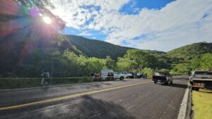 31988771-c2fd-43e7-8b2b-252a10382244