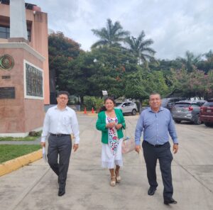 Saldaña cabildea reforma en el Congreso; universitarios exigen ser escuchados